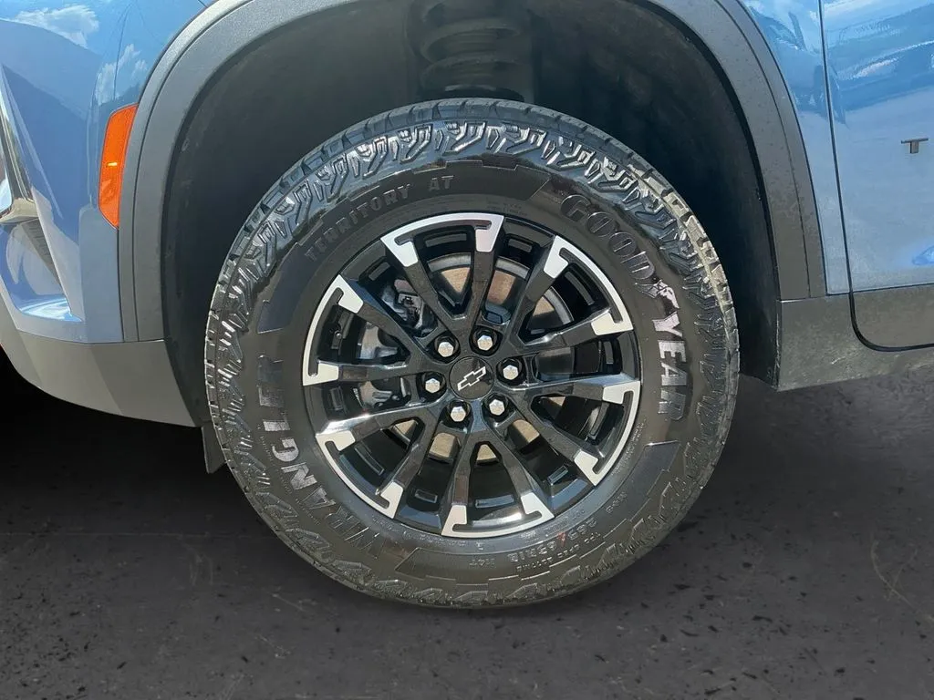 2026 Chevrolet Traverse Z71 thumbnail 13
