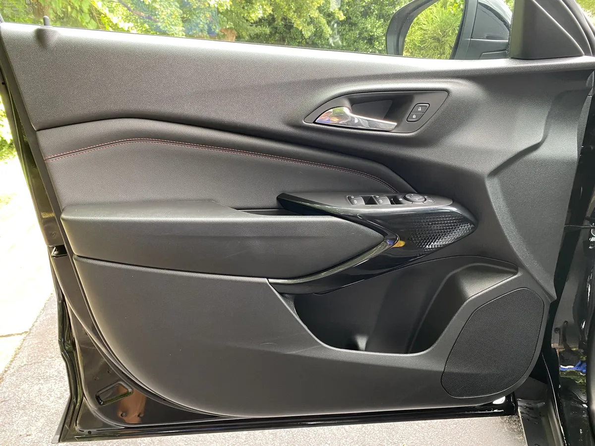 2026 Chevrolet Trax 2RS thumbnail 14