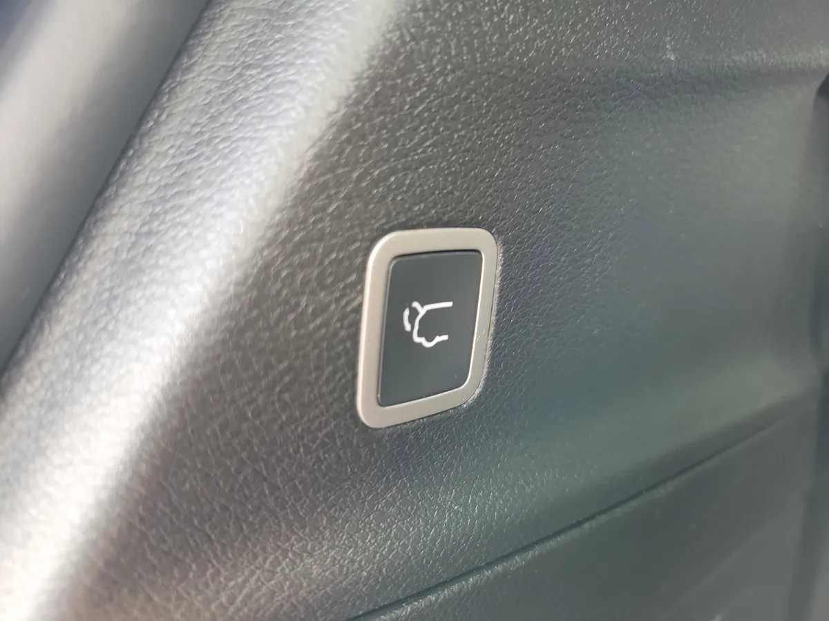 2026 Chrysler Pacifica Select thumbnail 12