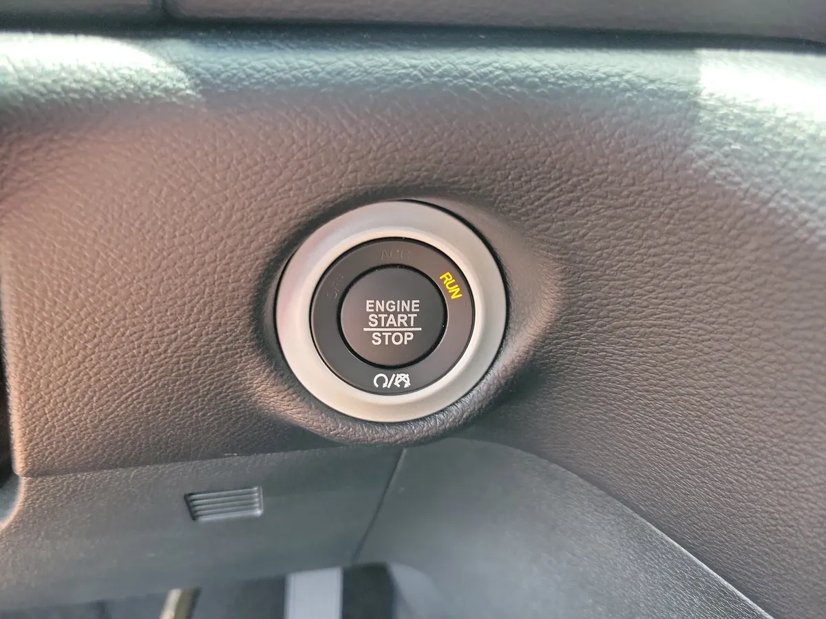 2026 Chrysler Pacifica Select thumbnail 17