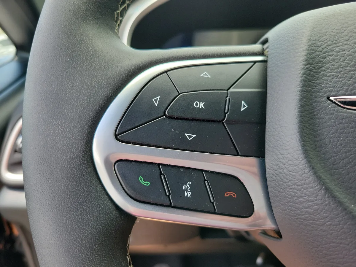 2026 Chrysler Pacifica Select thumbnail 18