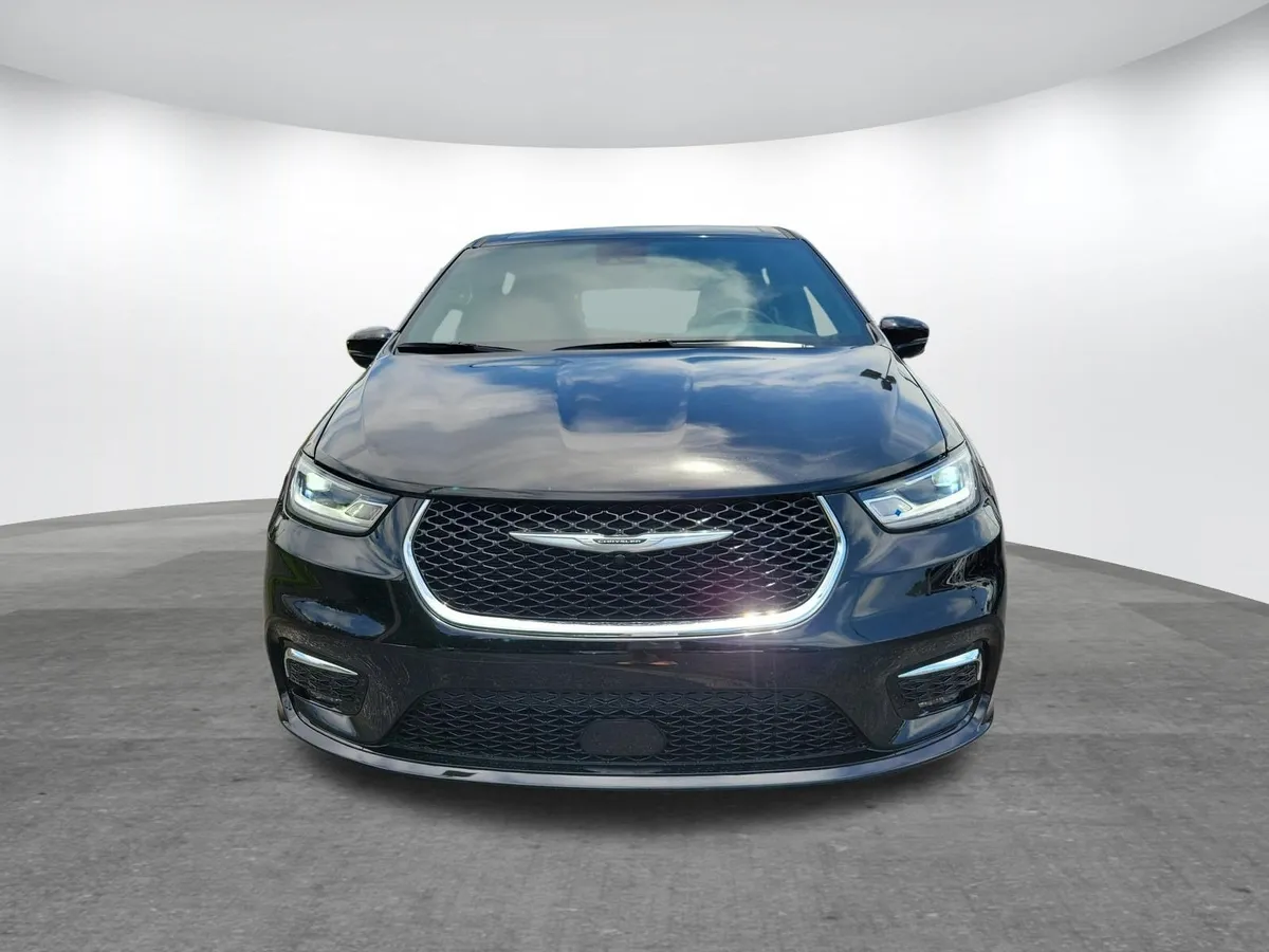 2026 Chrysler Pacifica Select thumbnail 22