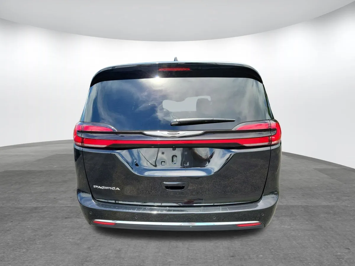 2026 Chrysler Pacifica Select thumbnail 26