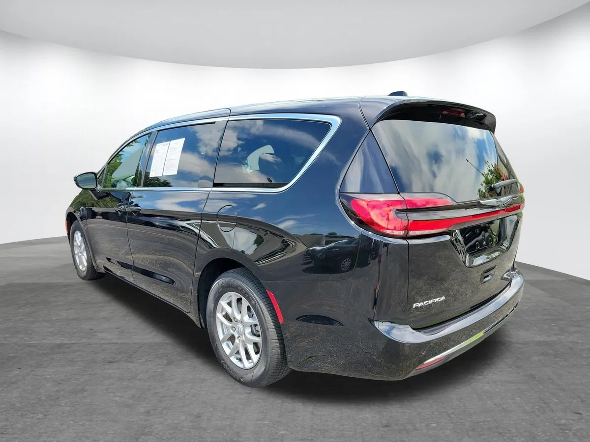 2026 Chrysler Pacifica Select thumbnail 27