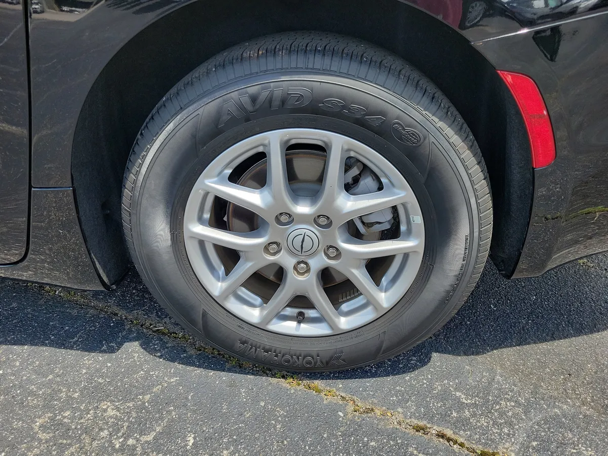 2026 Chrysler Pacifica Select thumbnail 28