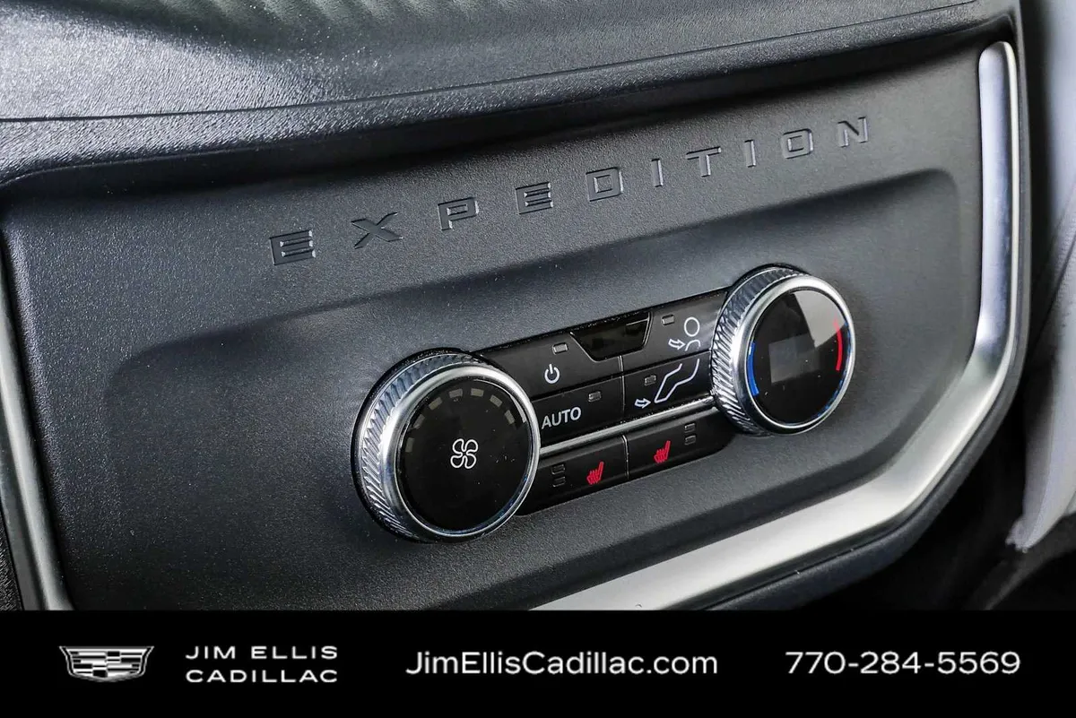 2026 Ford Expedition Max Platinum thumbnail 22