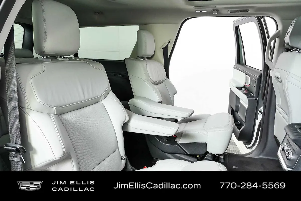 2026 Ford Expedition Max Platinum thumbnail 24