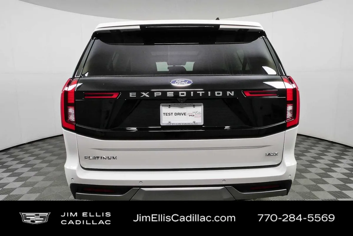 2026 Ford Expedition Max Platinum thumbnail 32