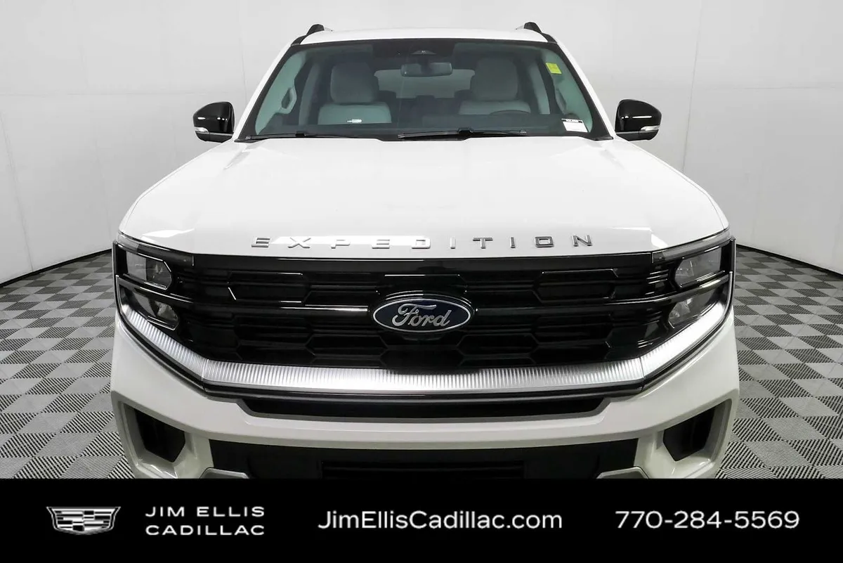2026 Ford Expedition Max Platinum thumbnail 39