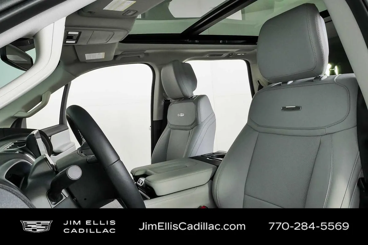 2026 Ford Expedition Max Platinum thumbnail 5