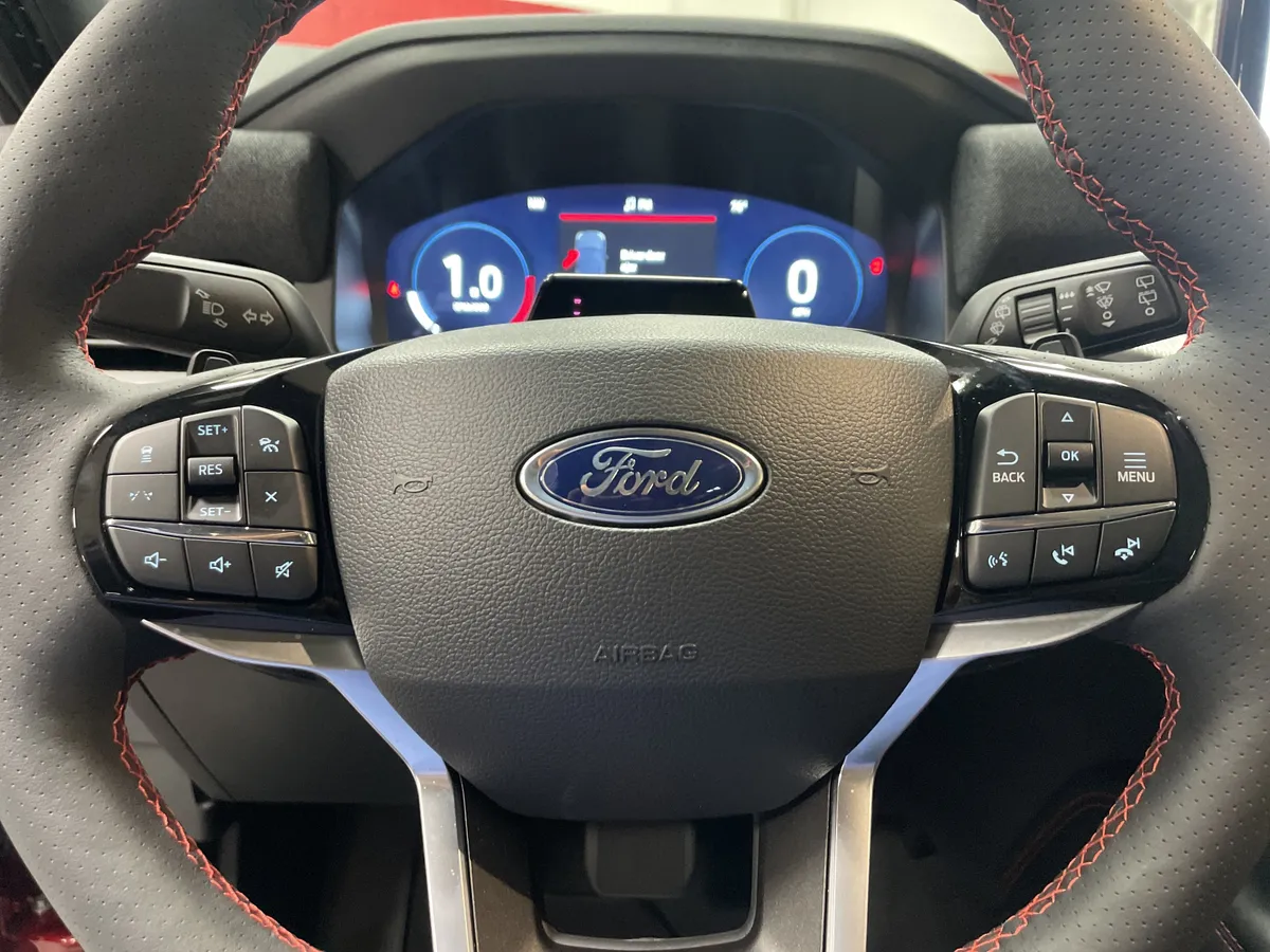 2026 Ford Explorer ST thumbnail 18