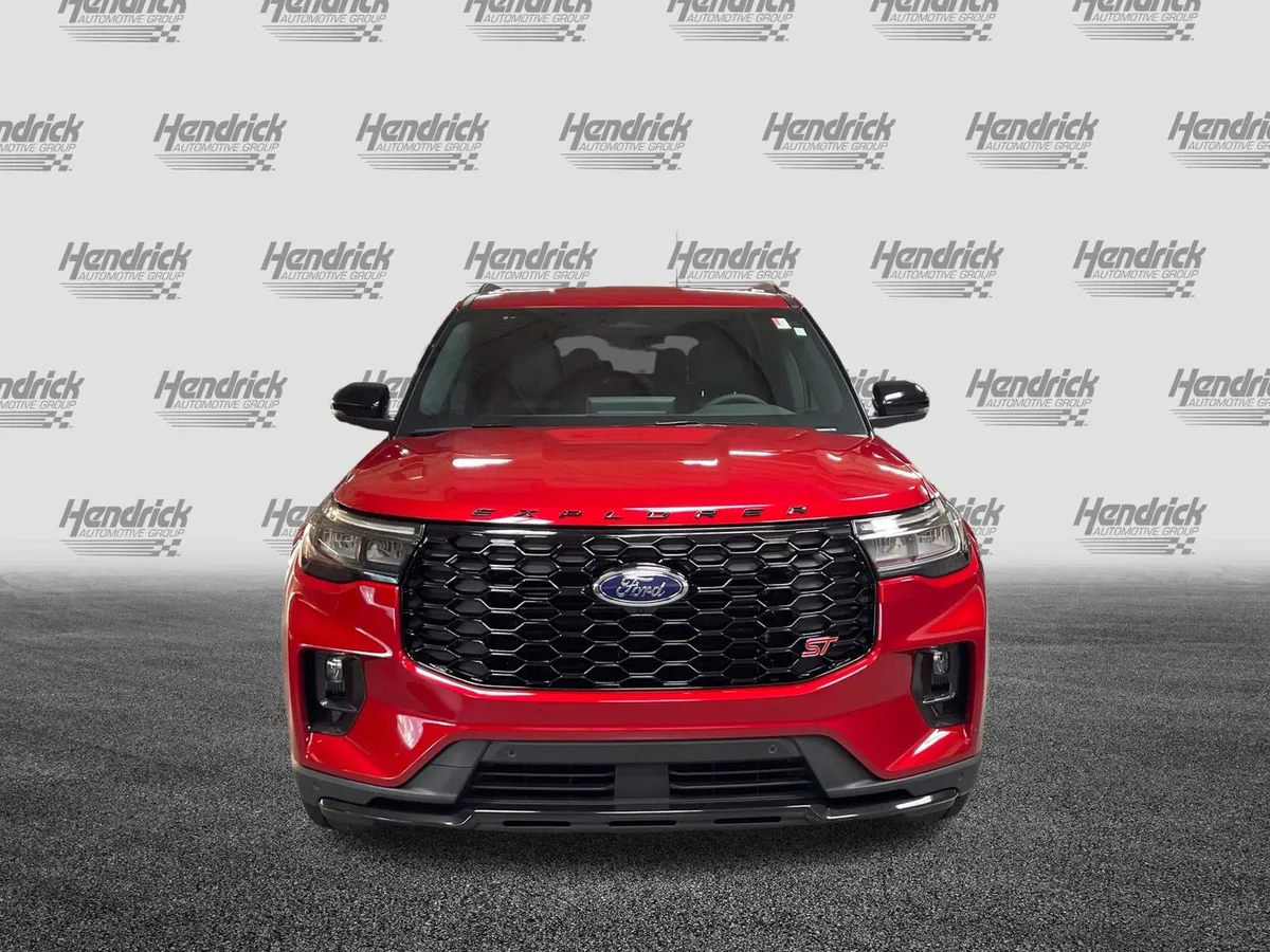 2026 Ford Explorer ST thumbnail 3