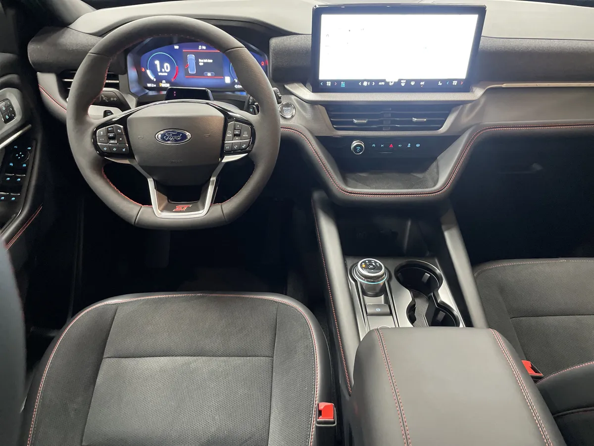 2026 Ford Explorer ST thumbnail 30