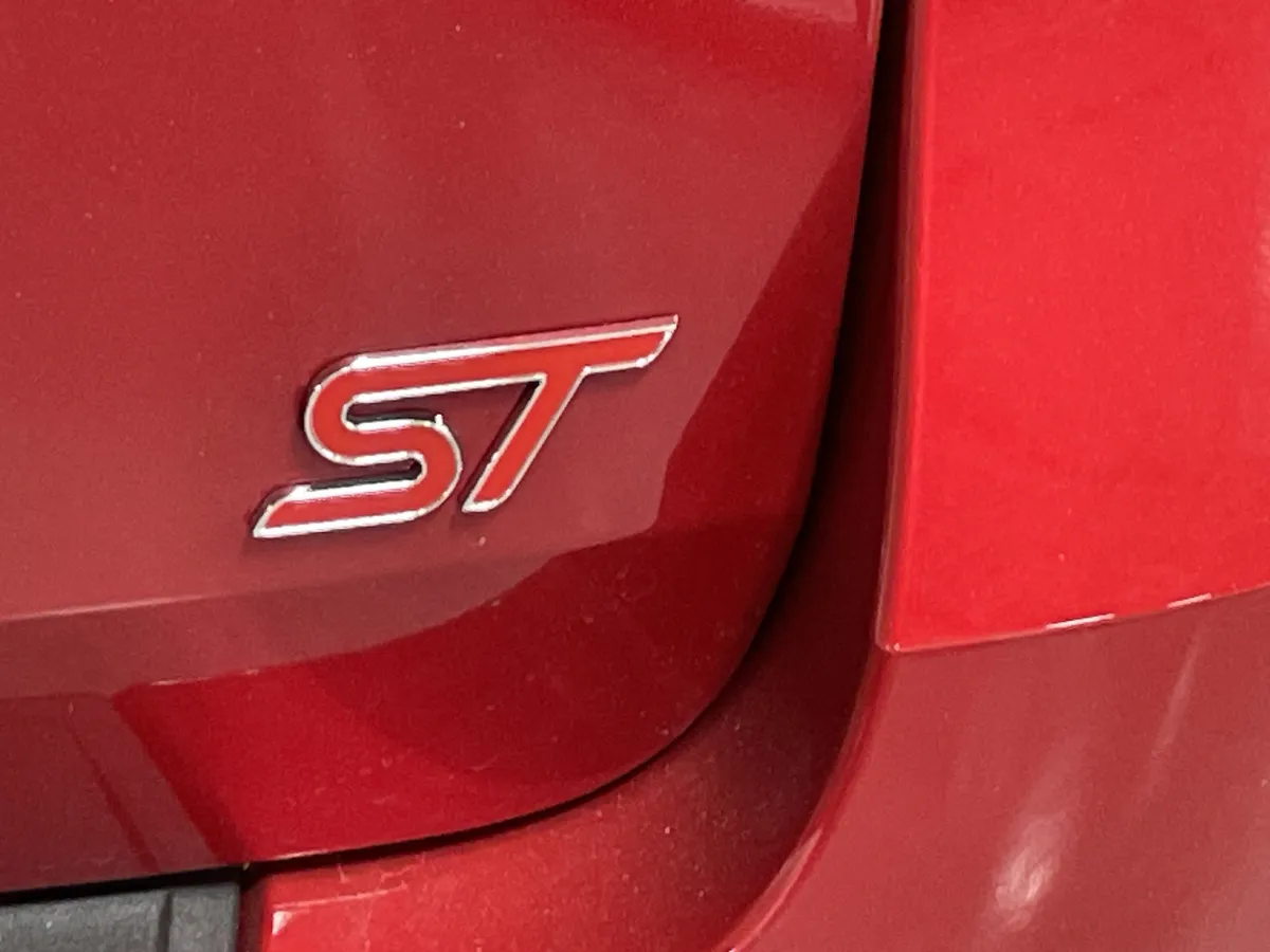 2026 Ford Explorer ST thumbnail 35