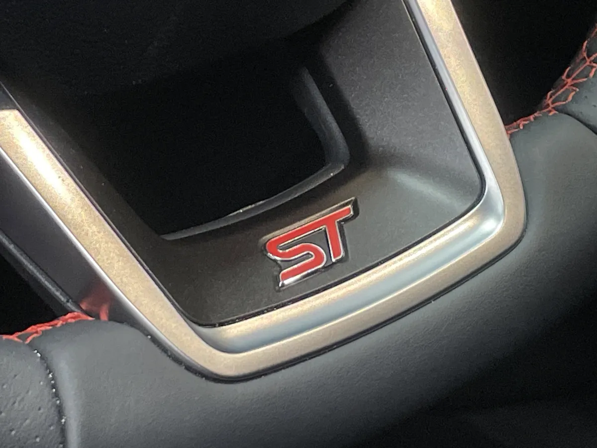 2026 Ford Explorer ST thumbnail 36