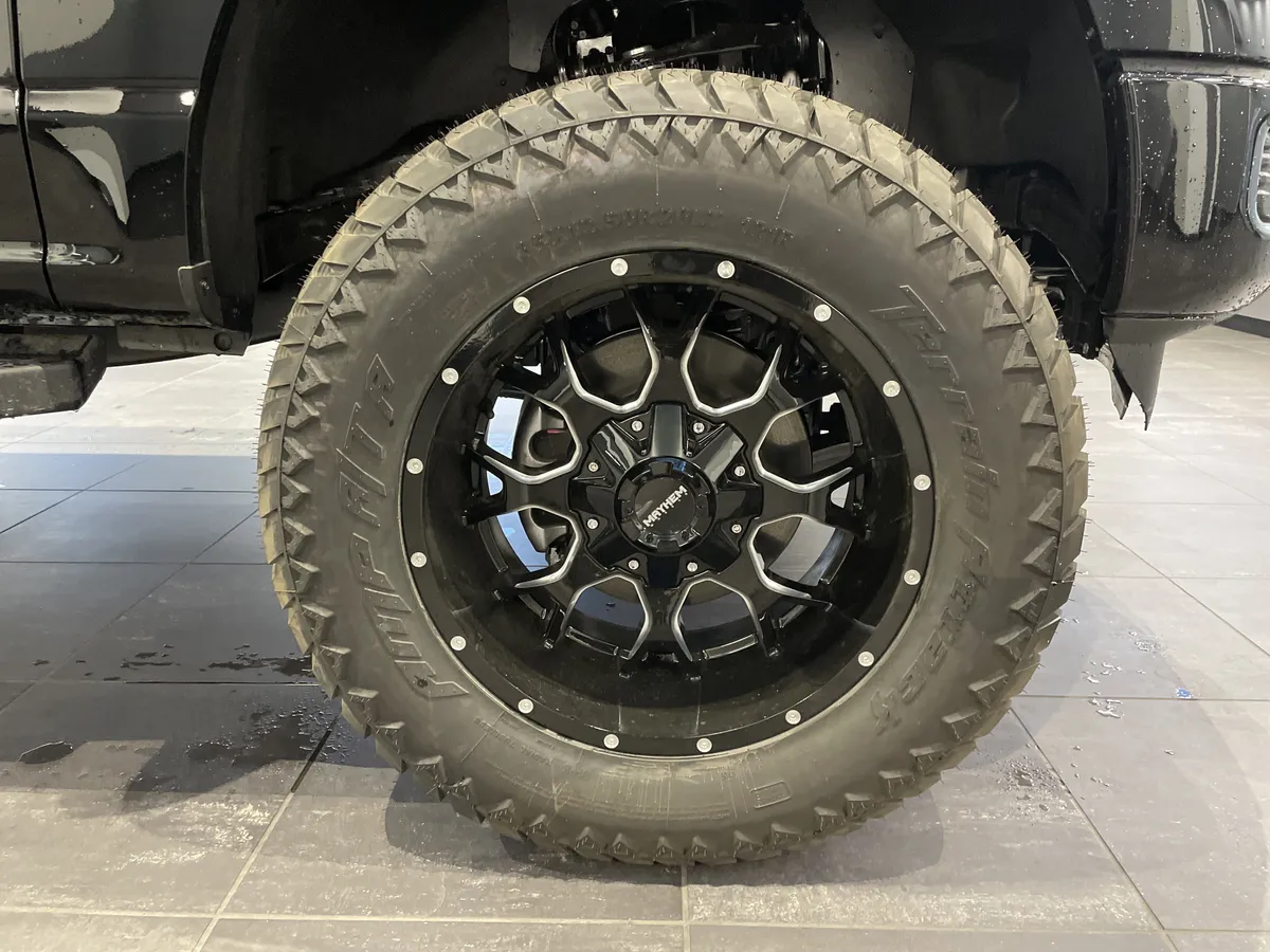 2026 Ford F-150 LARIAT thumbnail 11