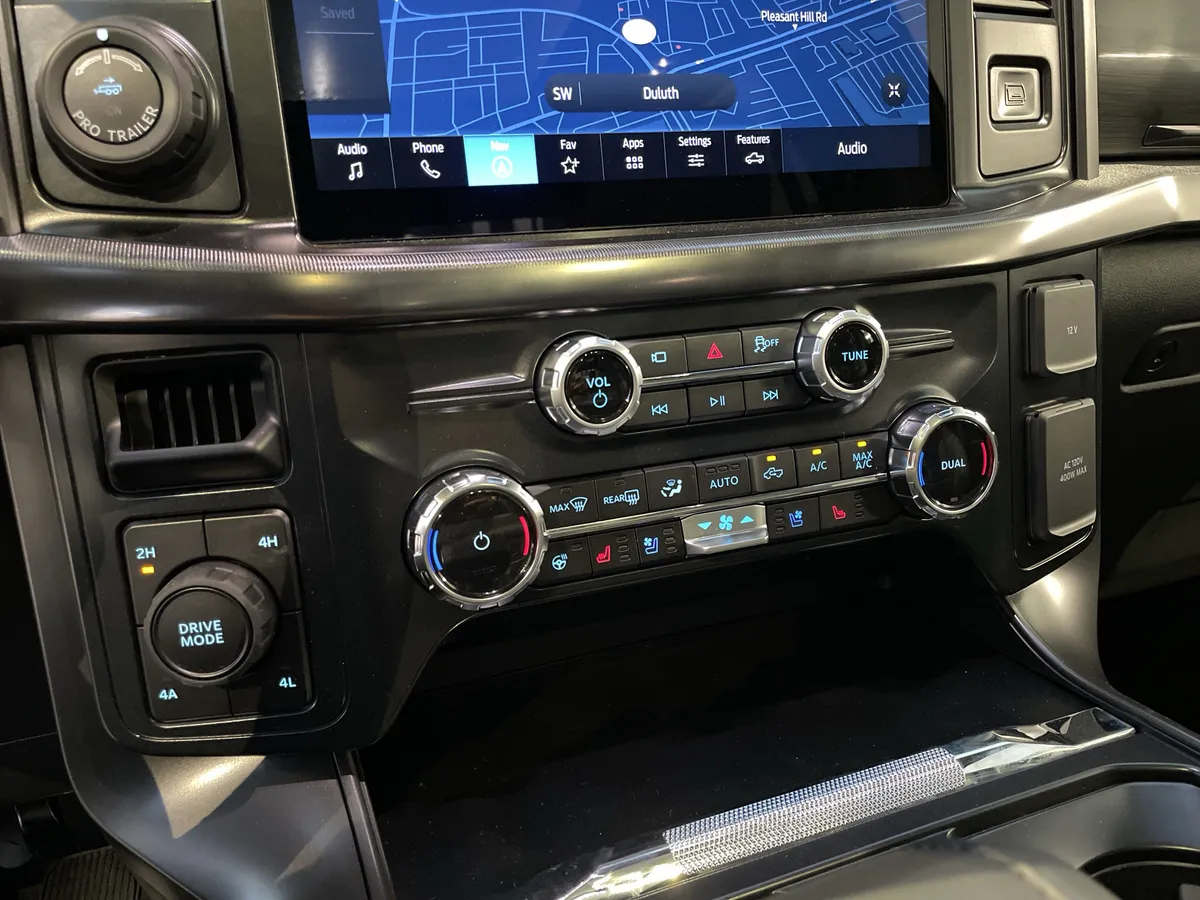 2026 Ford F-150 LARIAT thumbnail 33