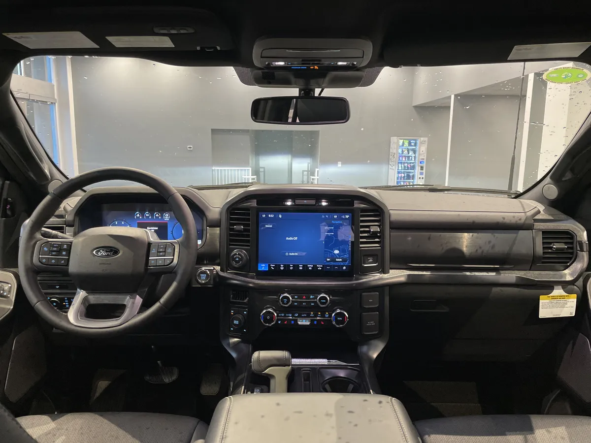 2026 Ford F-150 LARIAT thumbnail 38