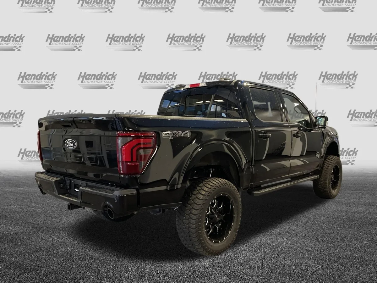 2026 Ford F-150 LARIAT thumbnail 9