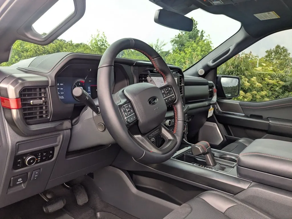 2026 Ford F-150 Raptor thumbnail 14