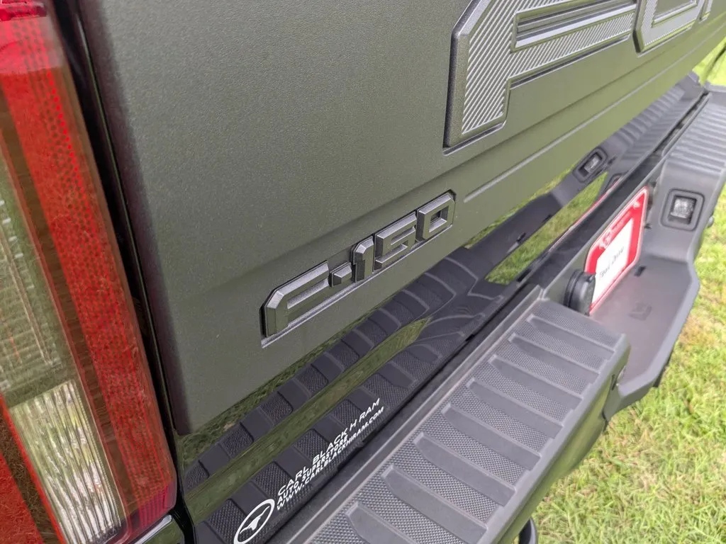 2026 Ford F-150 Raptor thumbnail 31