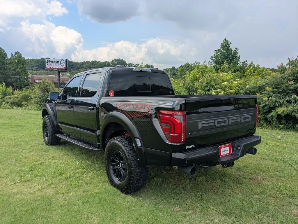 2026 Ford F-150 Raptor thumbnail 7
