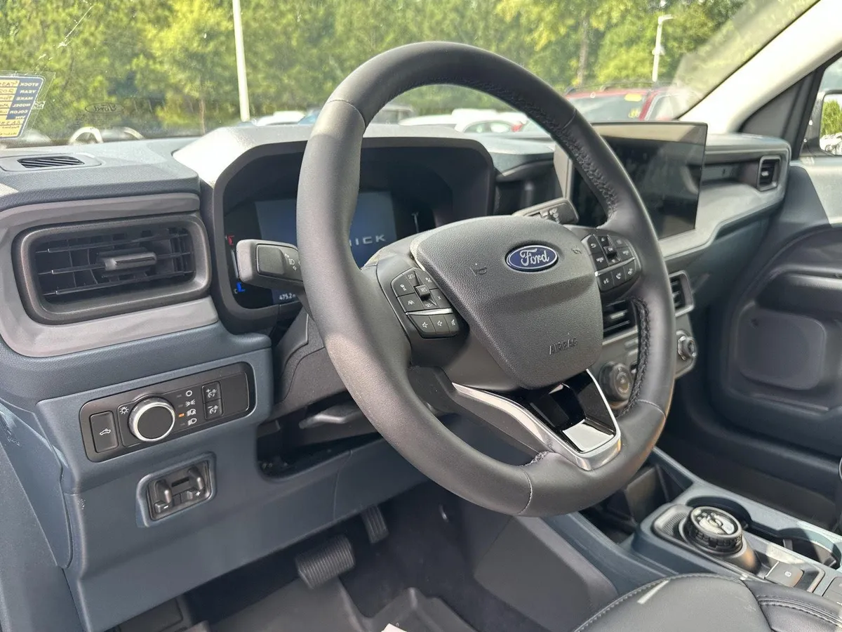 2026 Ford Maverick Lariat thumbnail 11