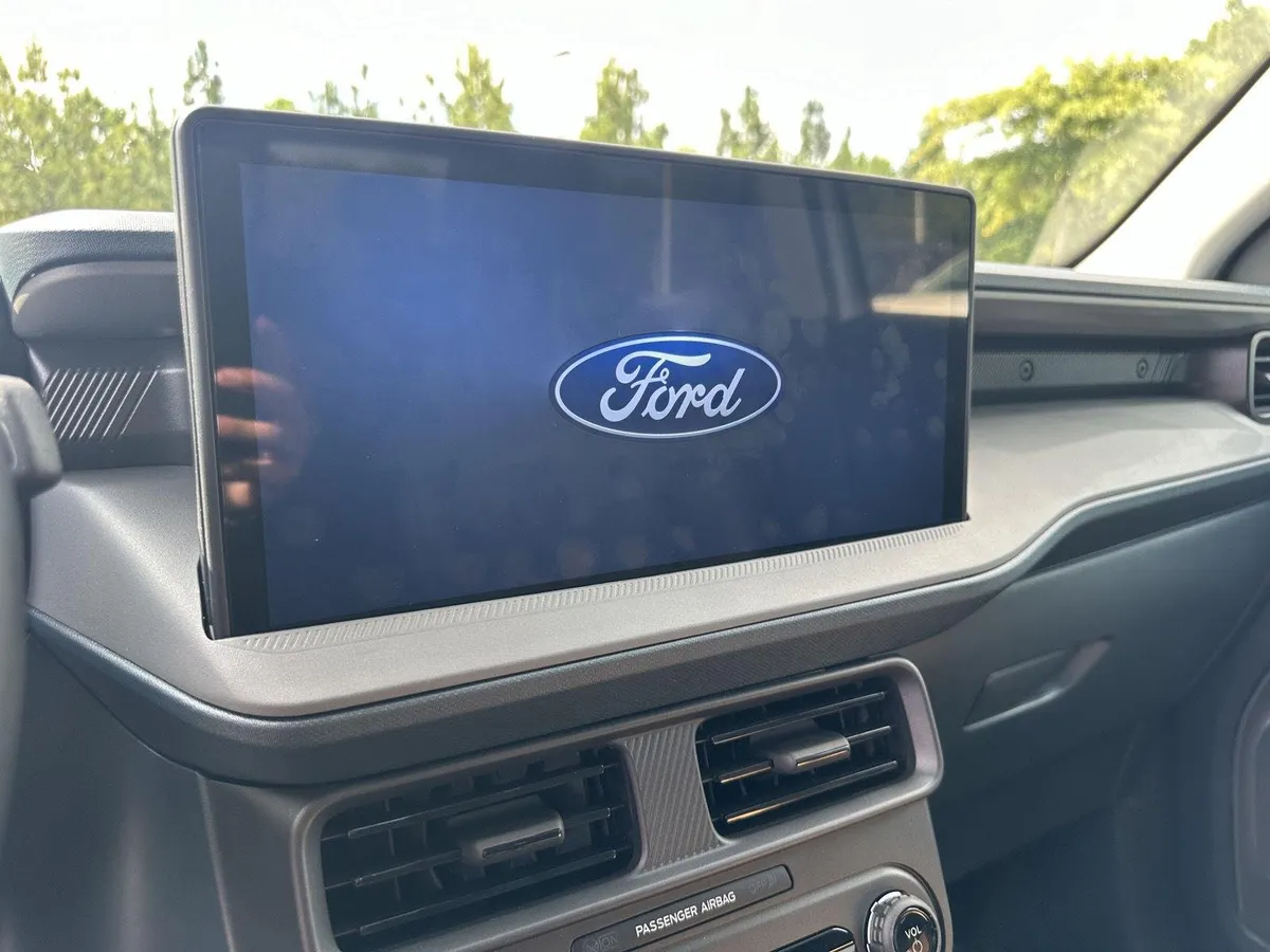 2026 Ford Maverick Lariat thumbnail 12