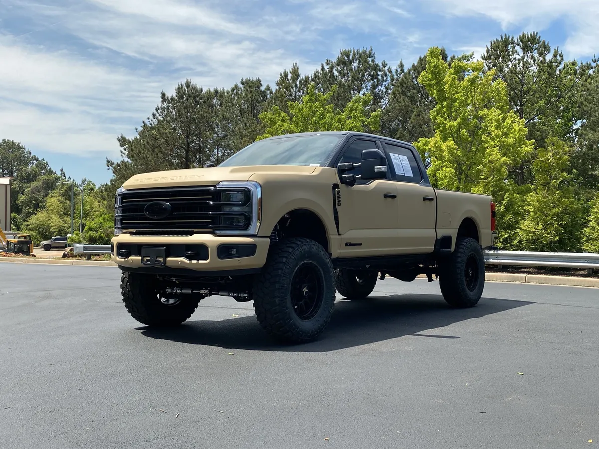 2026 Ford Super Duty F-250 SRW Platinum thumbnail 11