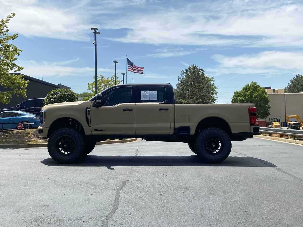 2026 Ford Super Duty F-250 SRW Platinum thumbnail 12
