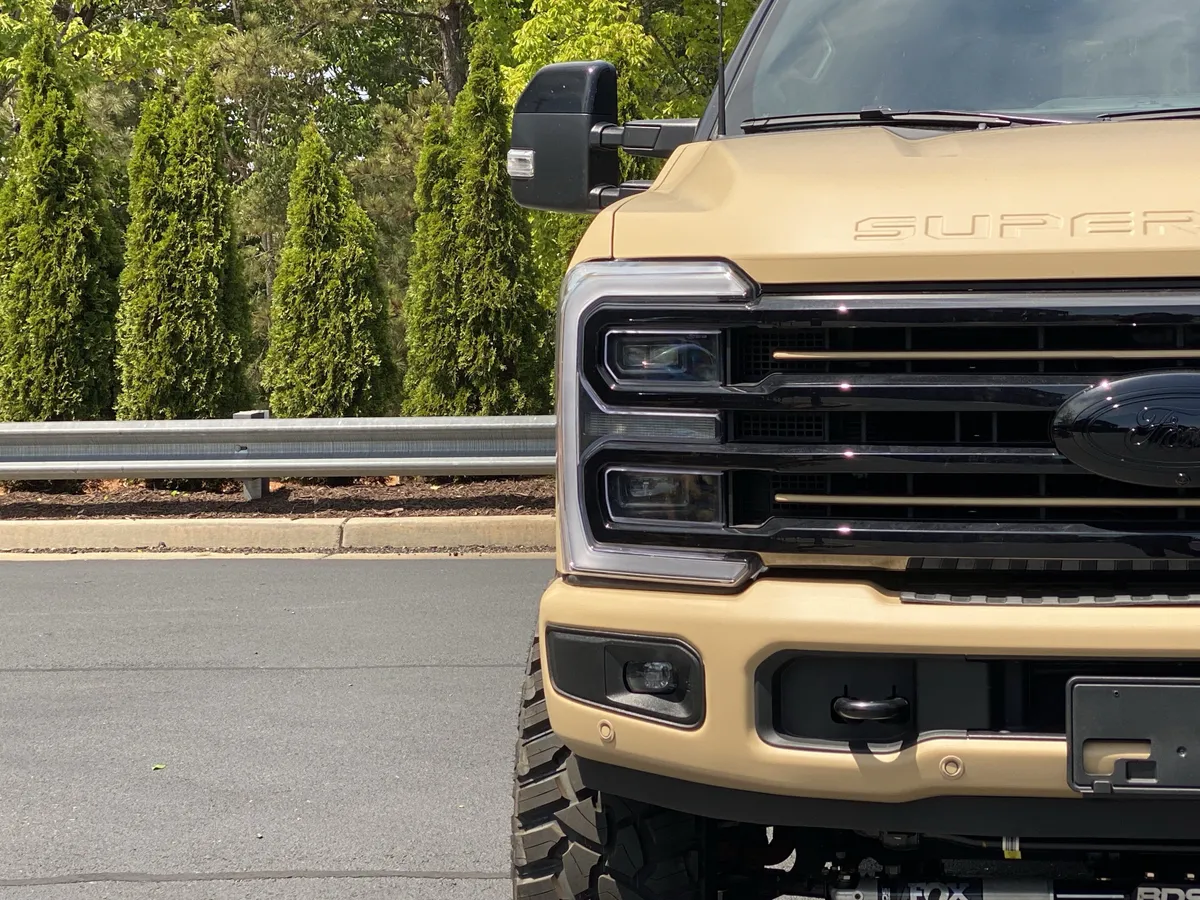 2026 Ford Super Duty F-250 SRW Platinum thumbnail 16