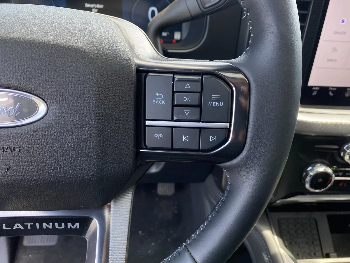 2026 Ford Super Duty F-250 SRW Platinum thumbnail 30