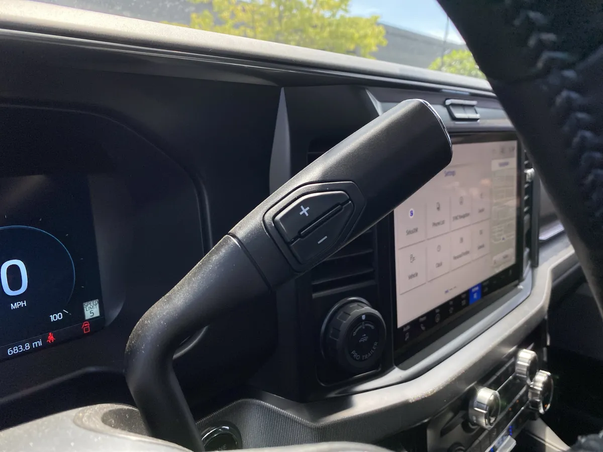 2026 Ford Super Duty F-250 SRW Platinum thumbnail 32