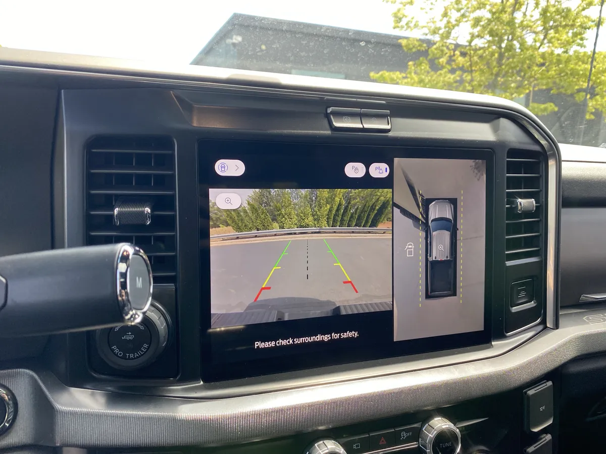 2026 Ford Super Duty F-250 SRW Platinum thumbnail 35