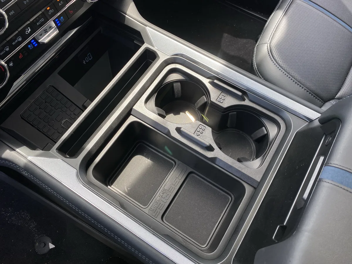 2026 Ford Super Duty F-250 SRW Platinum thumbnail 38