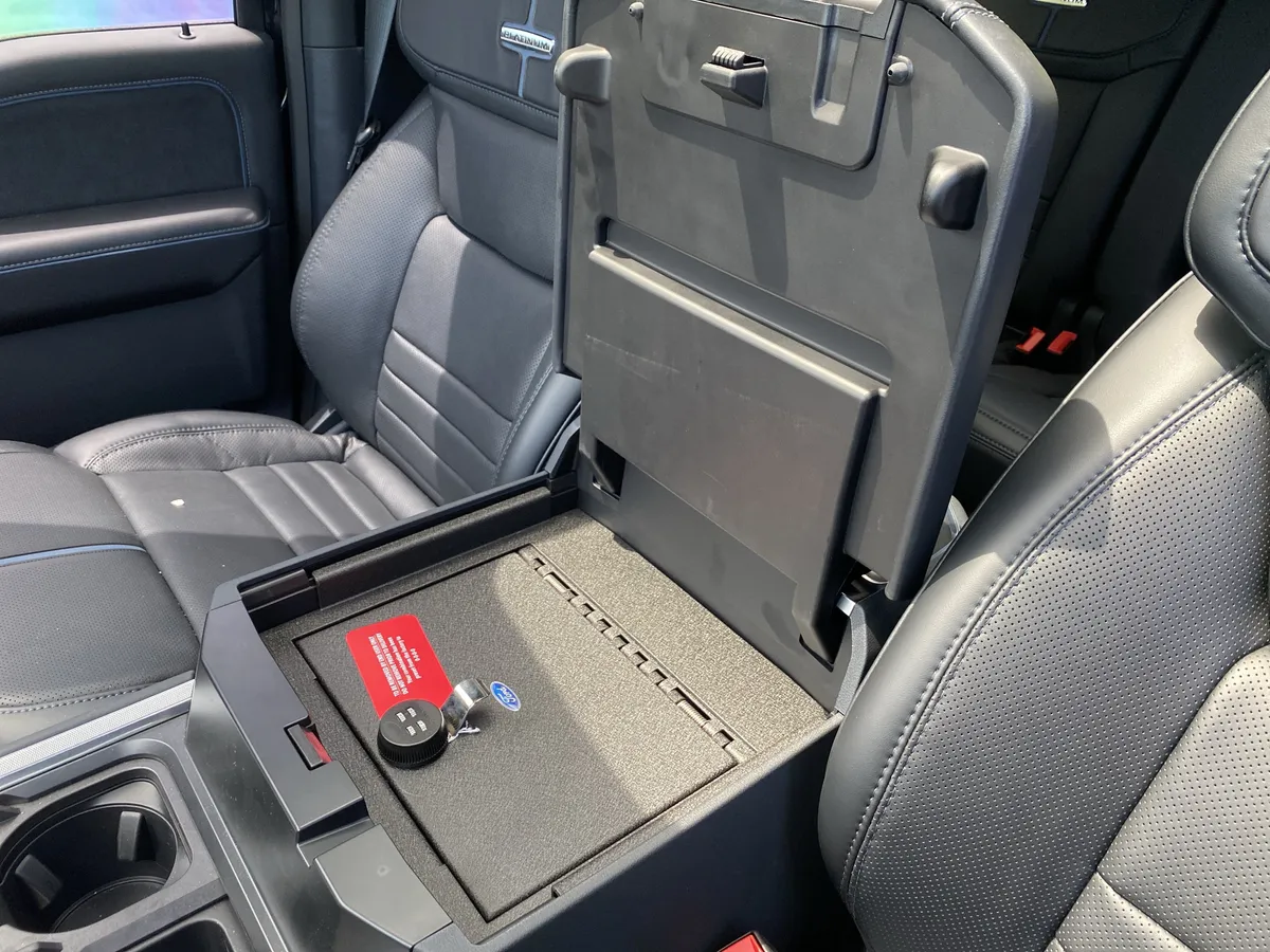 2026 Ford Super Duty F-250 SRW Platinum thumbnail 41