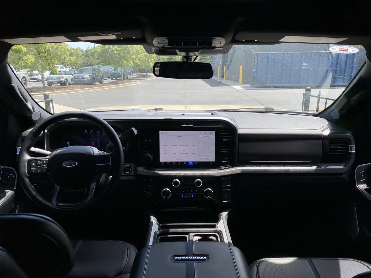 2026 Ford Super Duty F-250 SRW Platinum thumbnail 43