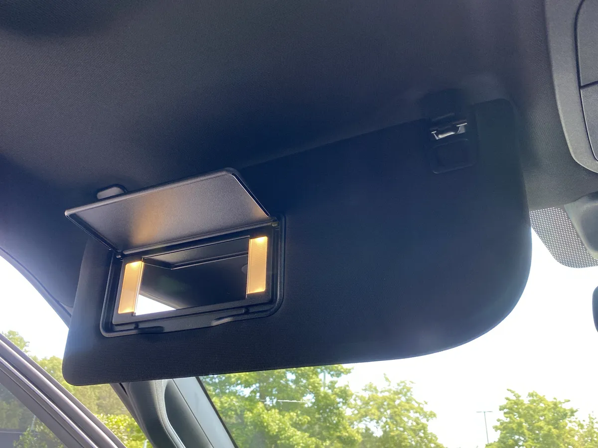 2026 Ford Super Duty F-250 SRW Platinum thumbnail 49