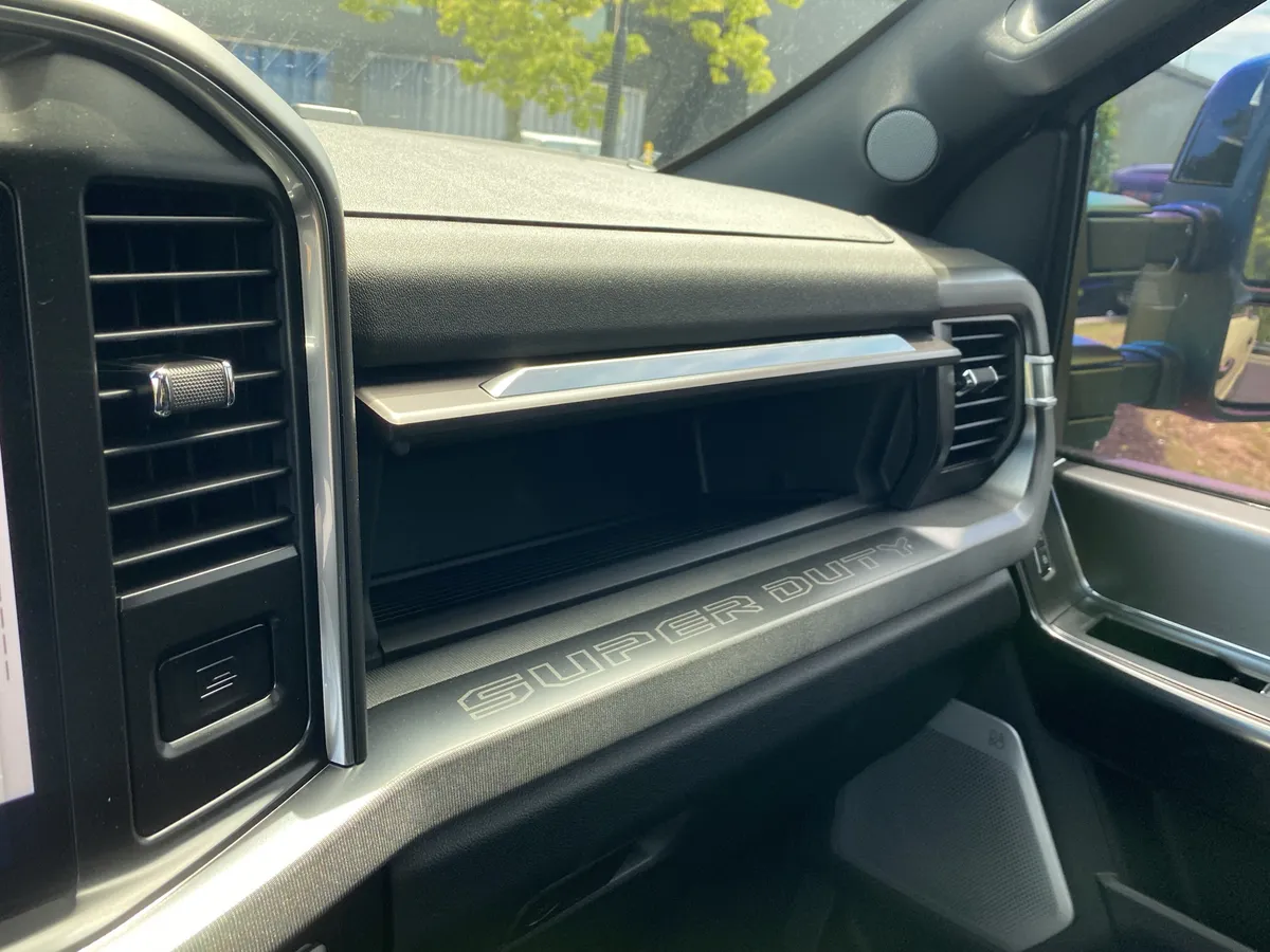 2026 Ford Super Duty F-250 SRW Platinum thumbnail 50