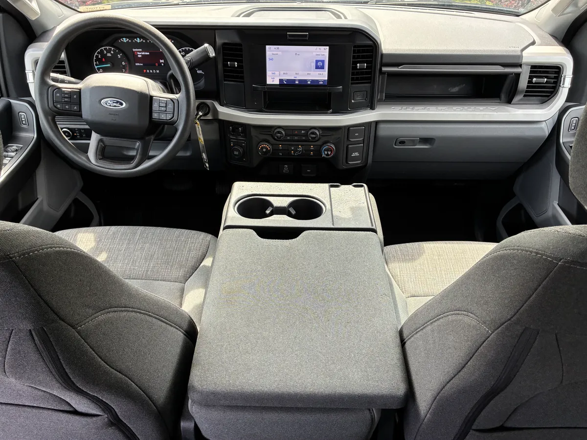 2026 Ford Super Duty F-250 SRW XL thumbnail 16