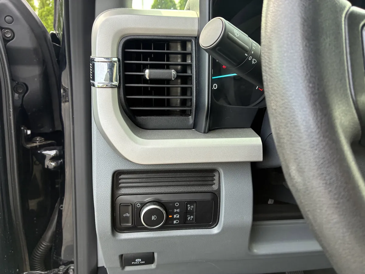 2026 Ford Super Duty F-250 SRW XL thumbnail 24