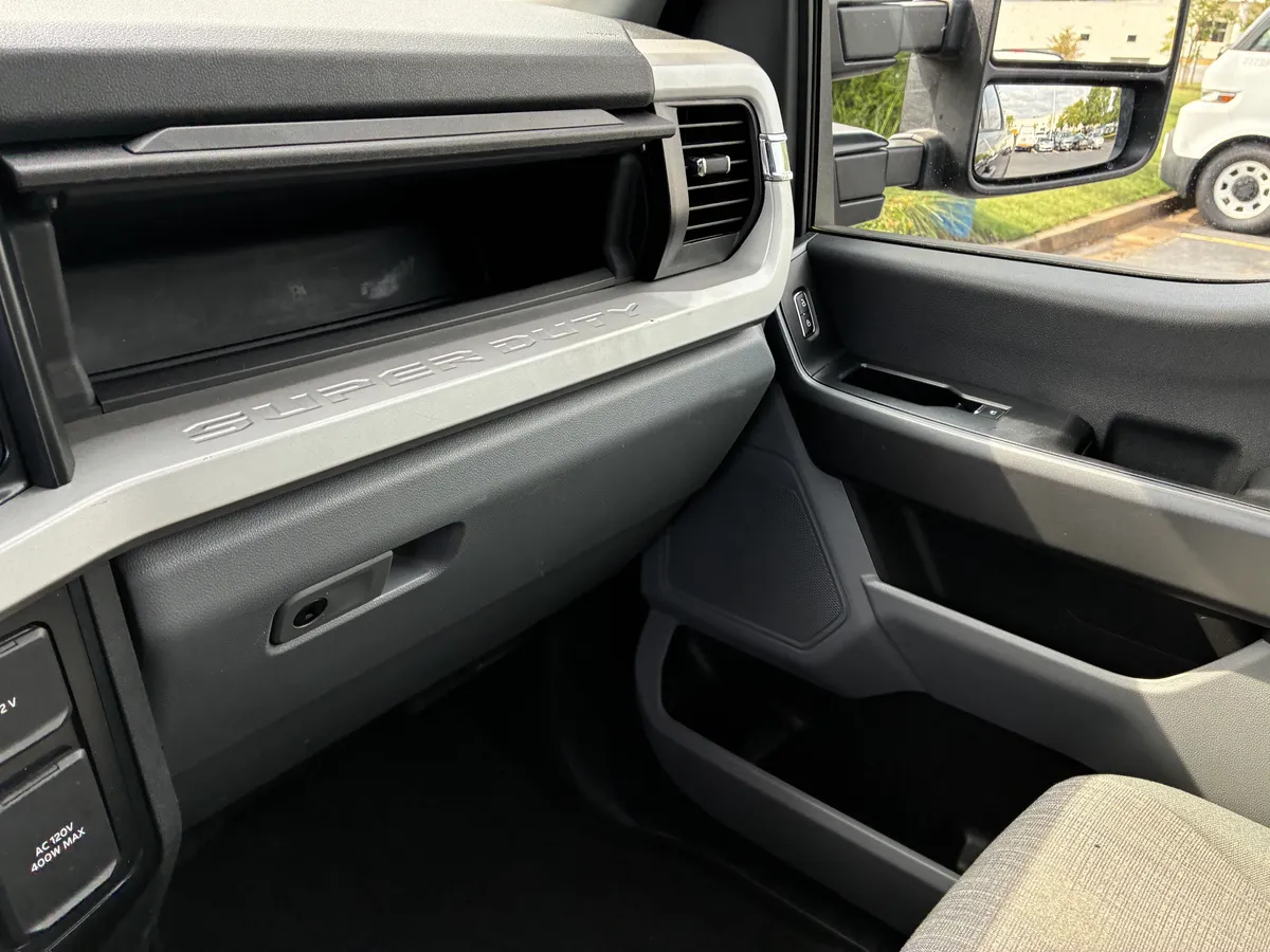 2026 Ford Super Duty F-250 SRW XL thumbnail 31
