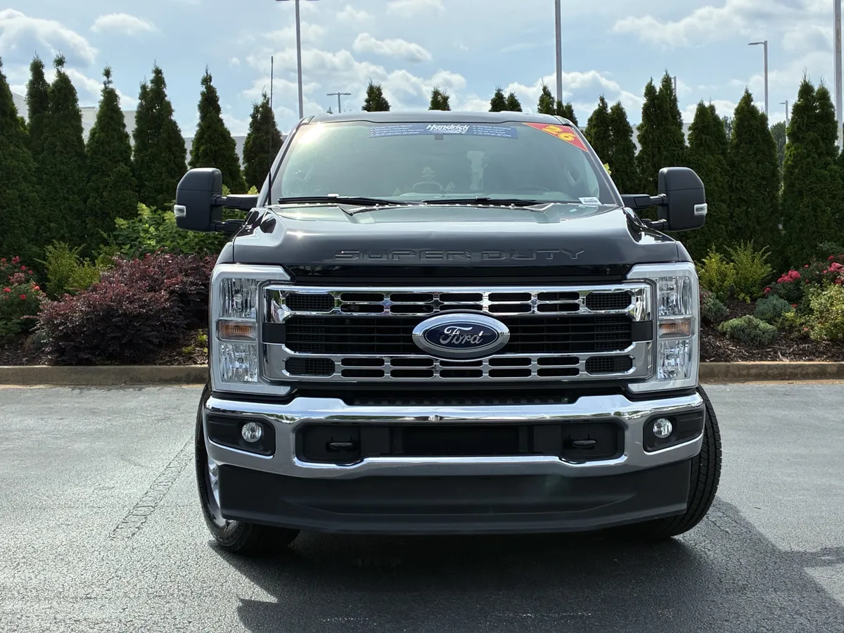 2026 Ford Super Duty F-250 SRW XL thumbnail 4
