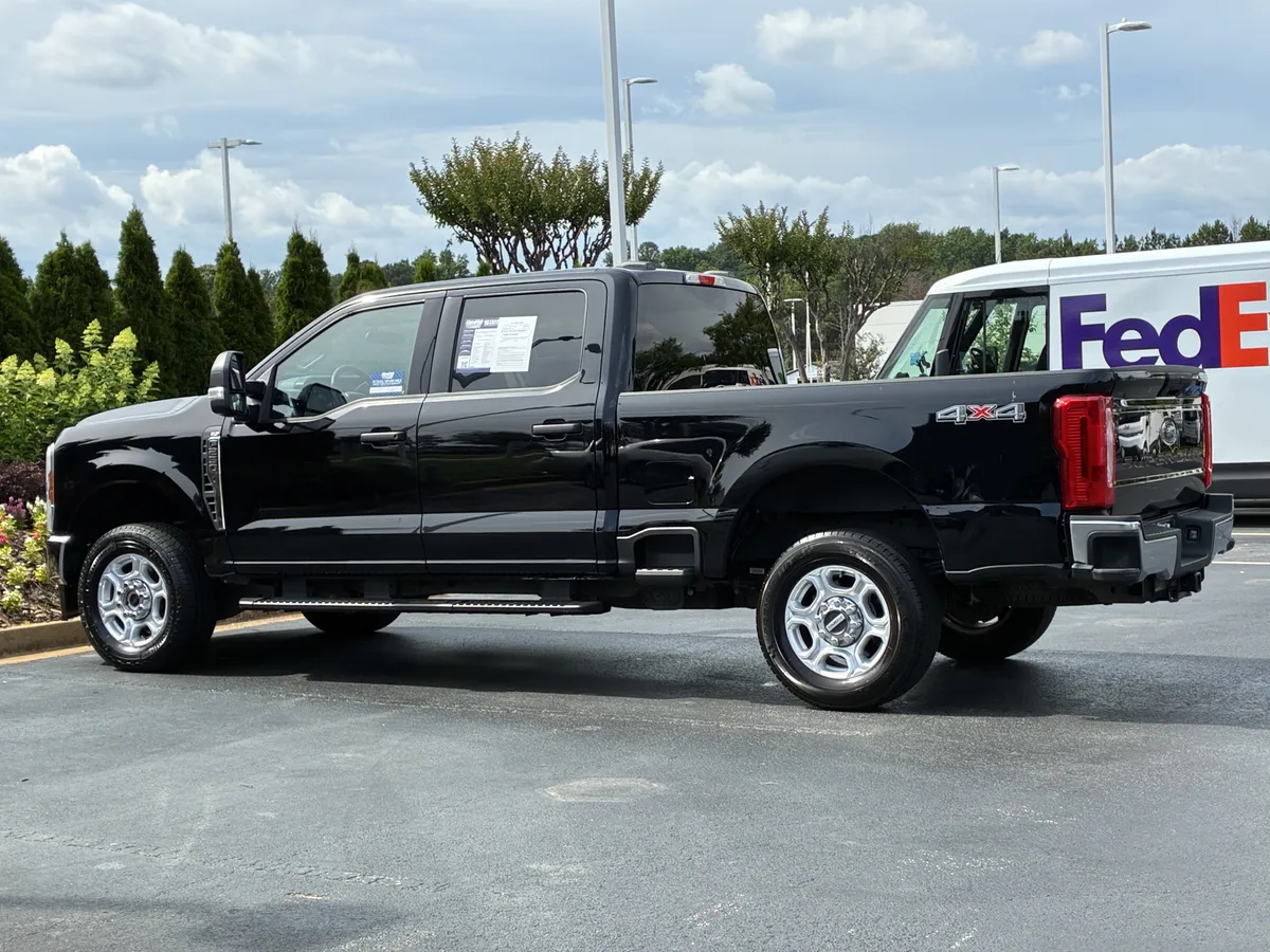 2026 Ford Super Duty F-250 SRW XL thumbnail 8