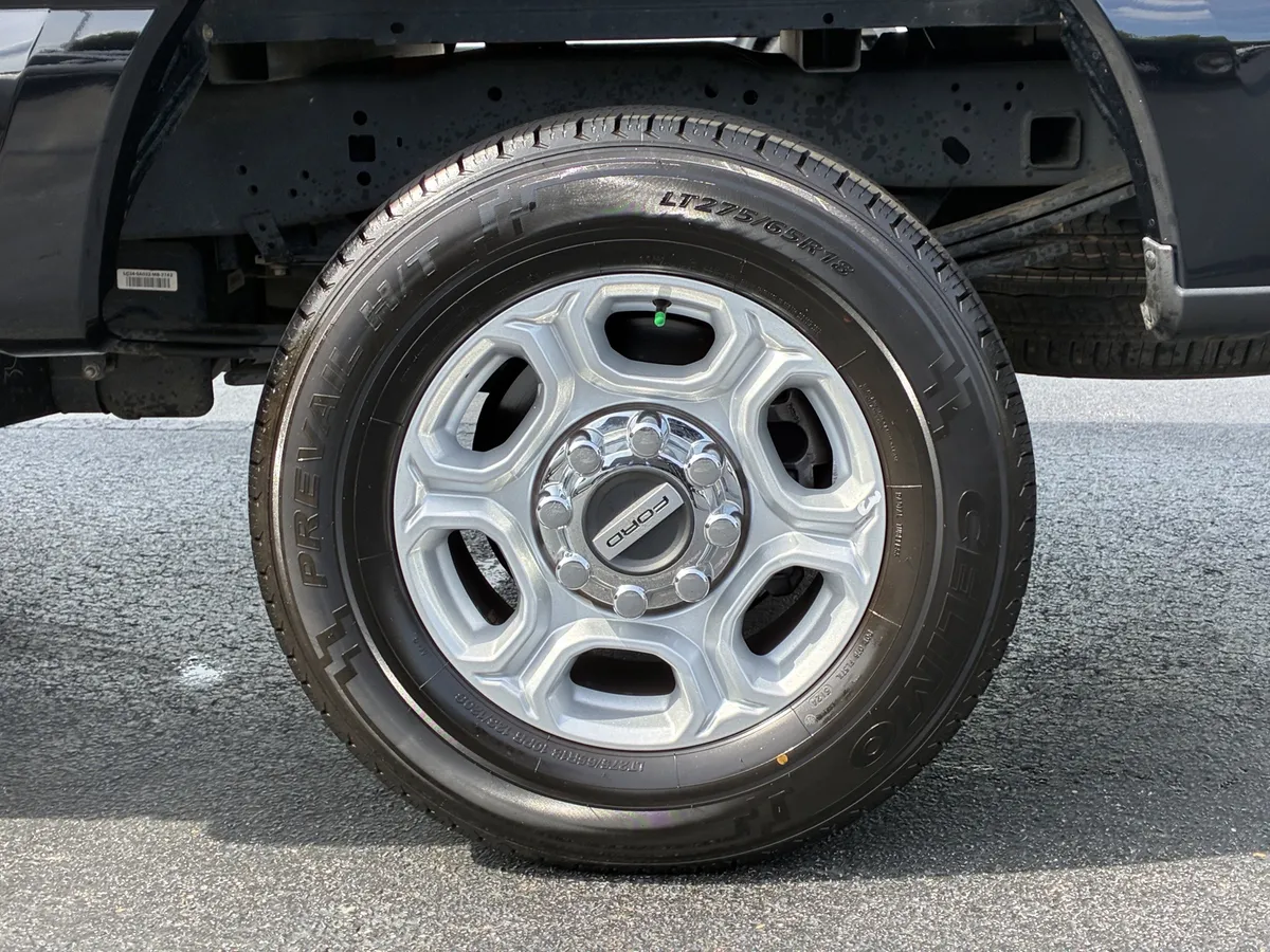2026 Ford Super Duty F-250 SRW XL thumbnail 9