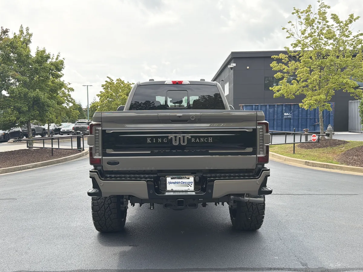 2026 Ford Super Duty F-350 SRW King Ranch thumbnail 16