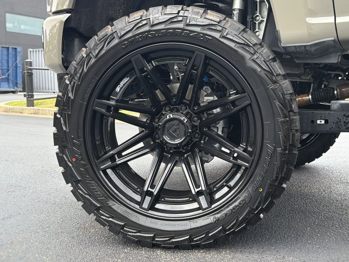 2026 Ford Super Duty F-350 SRW King Ranch thumbnail 17
