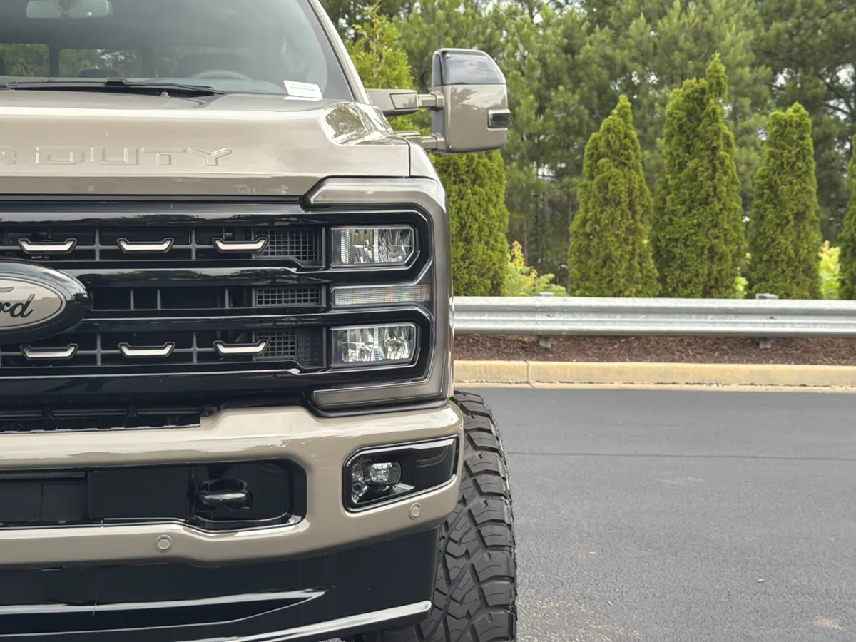 2026 Ford Super Duty F-350 SRW King Ranch thumbnail 20