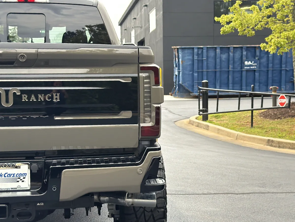 2026 Ford Super Duty F-350 SRW King Ranch thumbnail 23