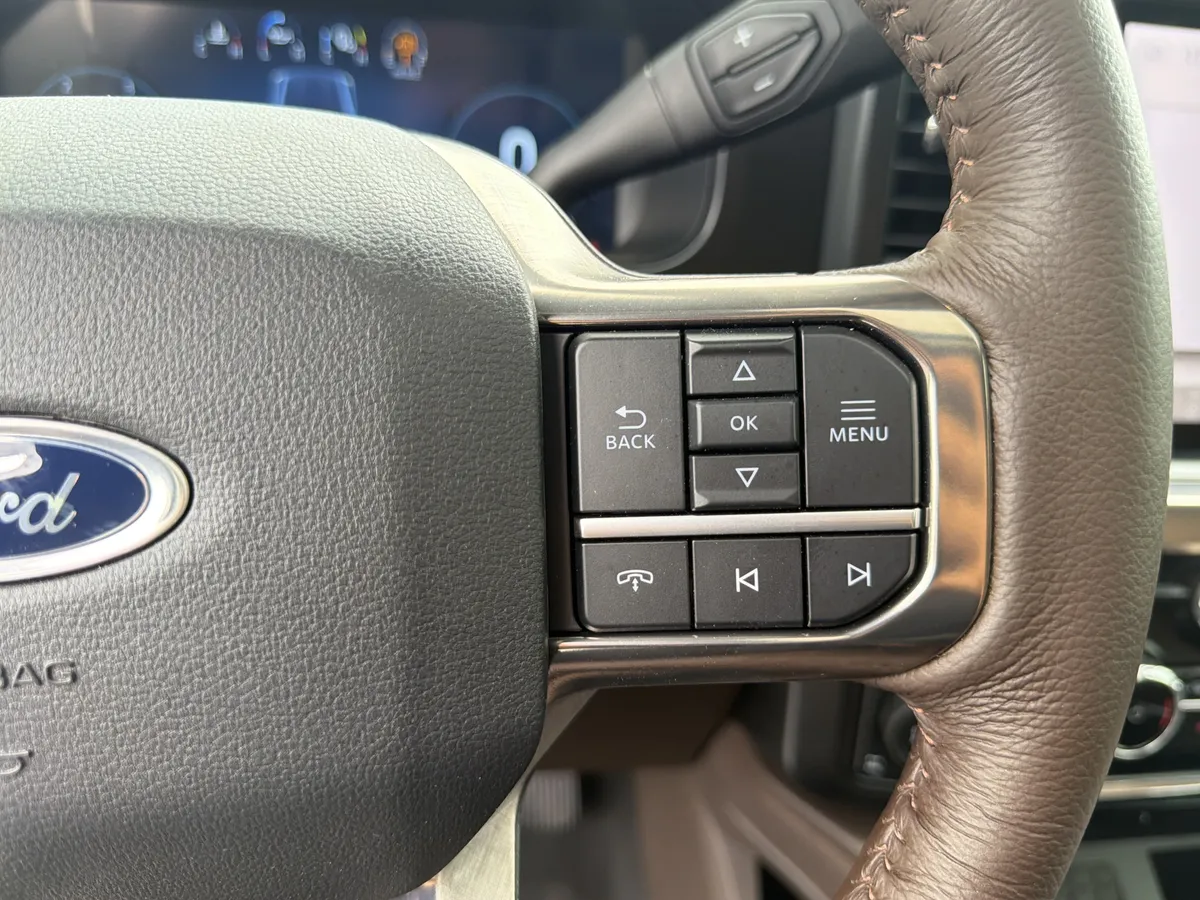 2026 Ford Super Duty F-350 SRW King Ranch thumbnail 32